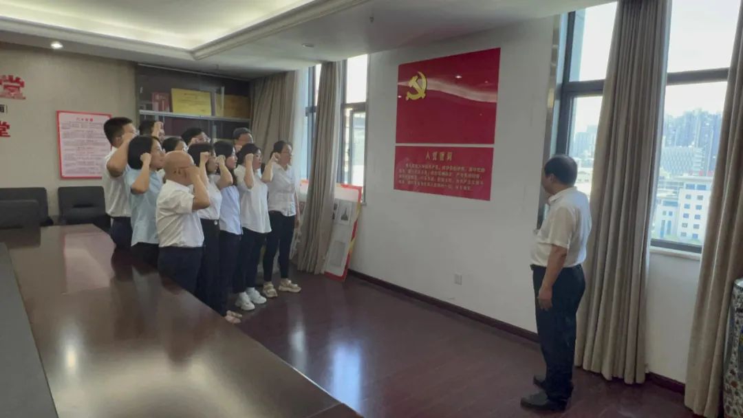 南昌市J9集团直营集团喜迎七一 庆党华诞